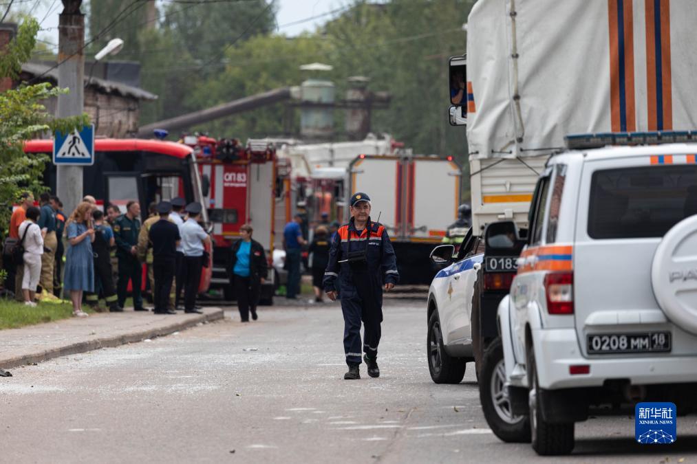 8月9日，在俄羅斯莫斯科州，救援人員在現(xiàn)場工作。