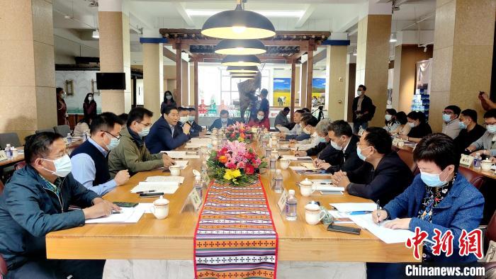 圖為國家糧食產業(青稞深加工)技術創新分中心在西藏拉薩掛牌儀式現場。　貢桑拉姆 攝